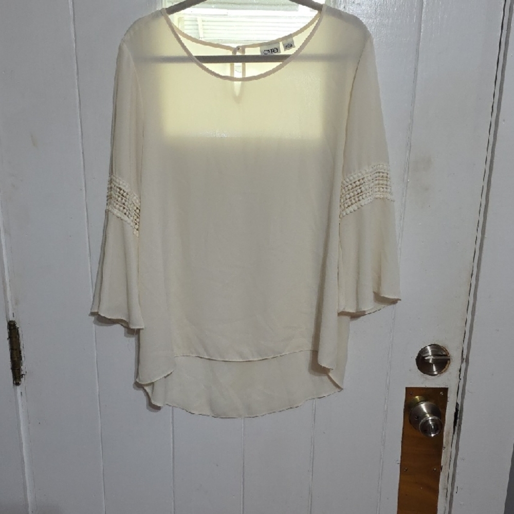 Cato Women's Blouse Ivory Flare Sleeves W/ Crochet Bands Lightweight Sz L EUC